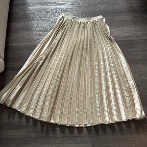 Lucky Brand Pleated Midi Skirt - Gold